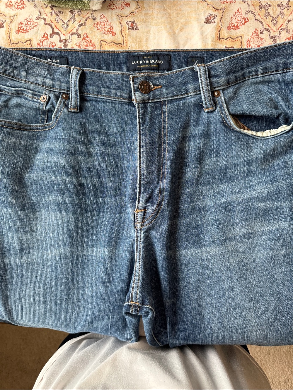 Lucky Brand Men’s Light Blue Slim Straight Jeans
